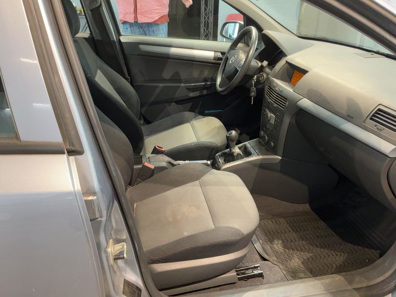 Opel Astra 1.6 Edition 2005 – снимка 16