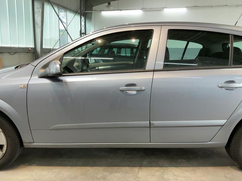Opel Astra 1.6 Edition 2005 – снимка 4