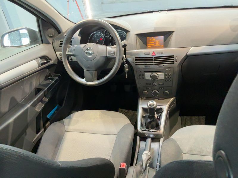 Opel Astra 1.6 Edition 2005 – снимка 17