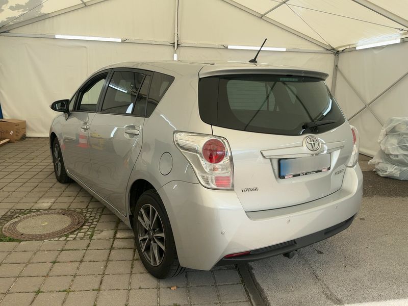 Toyota Verso 1.6 D-4D SkyView Edition 2014 – снимка 6