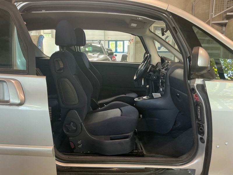 Peugeot 1007 1.6 Sporty 2009 – снимка 3