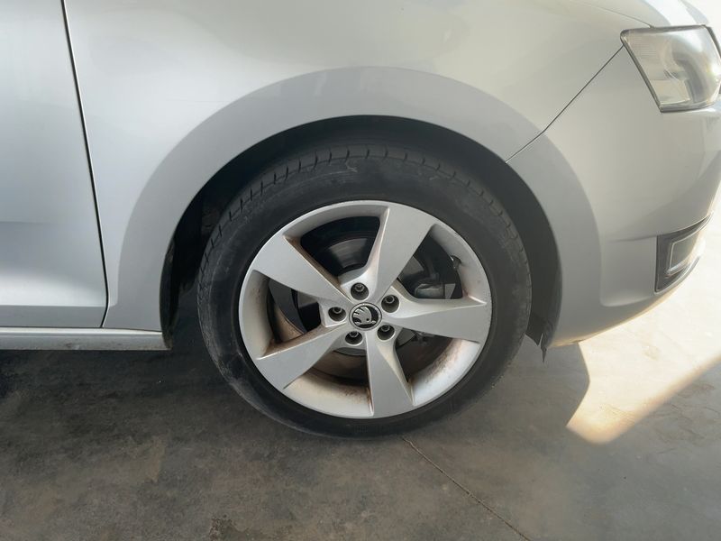 Skoda Rapid Spaceback 1.4 TDI Ambition 2016 – снимка 11