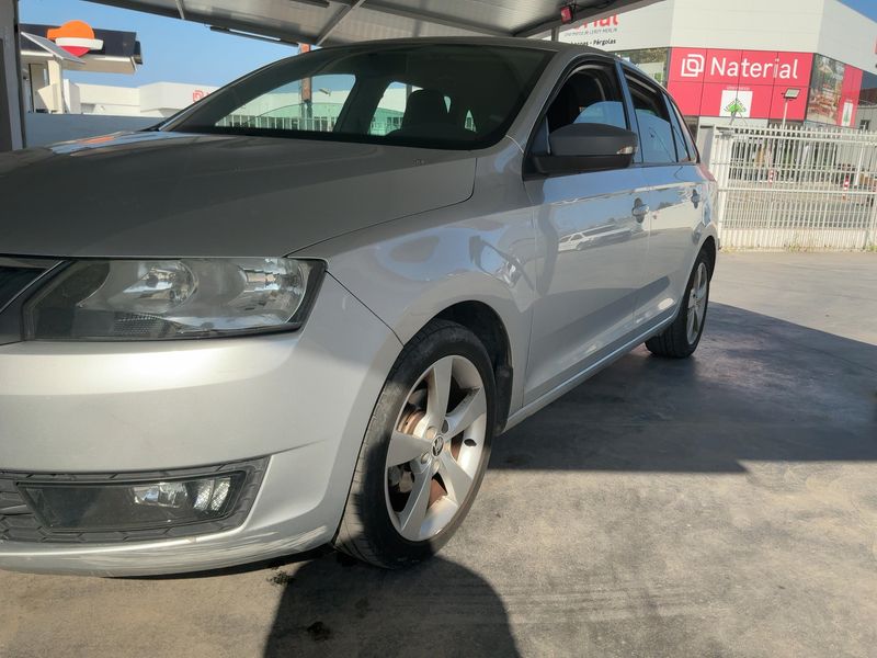 Skoda Rapid Spaceback 1.4 TDI Ambition 2016 – снимка 2