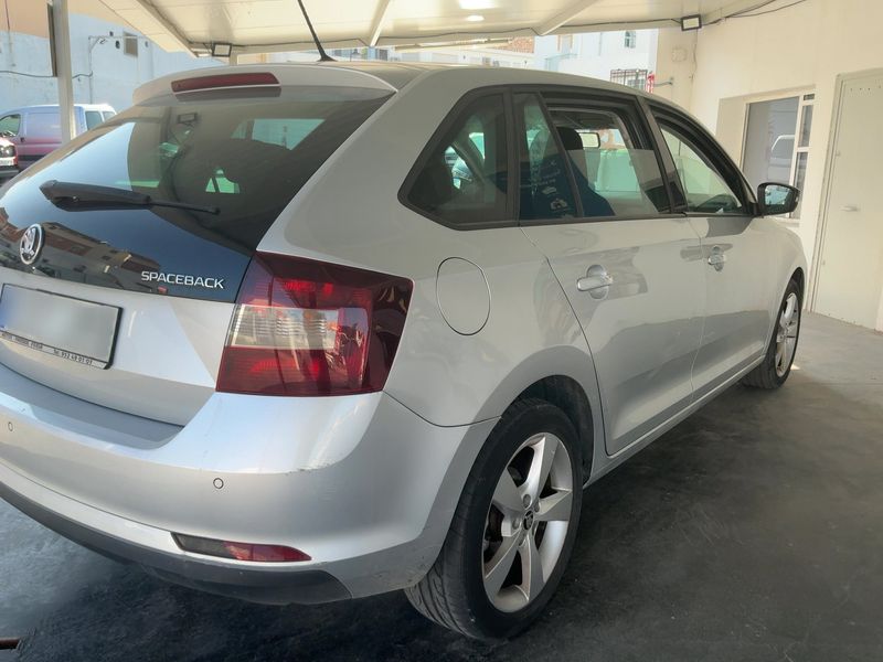 Skoda Rapid Spaceback 1.4 TDI Ambition 2016 – снимка 8
