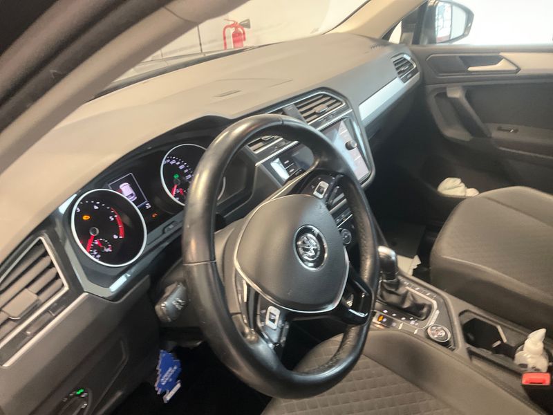 Volkswagen Tiguan 2.0 TDI Style 4Motion BlueMotion Tech 2018 – снимка 22
