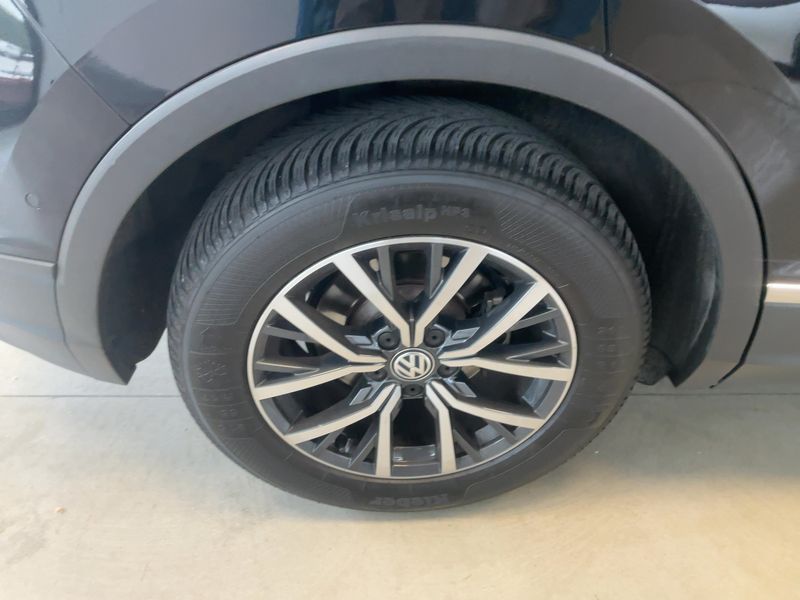 Volkswagen Tiguan 2.0 TDI Style 4Motion BlueMotion Tech 2018 – снимка 9