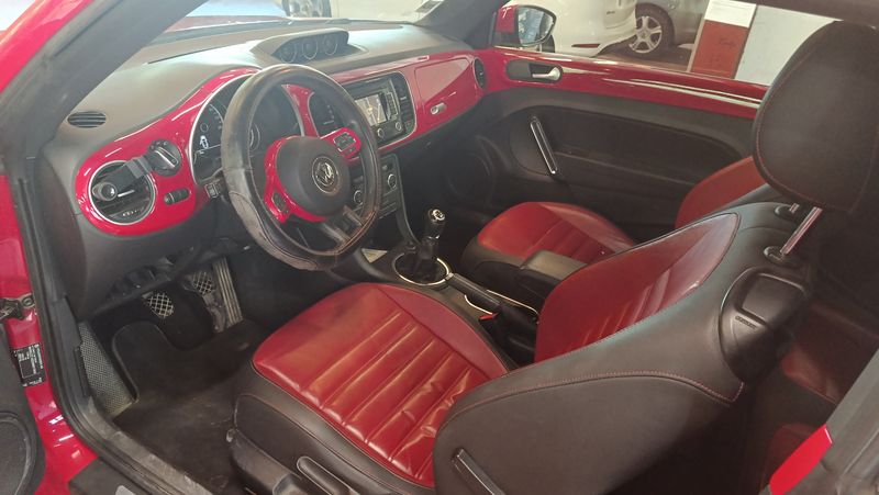Volkswagen Beetle 2.0 TDI Fender Edition 2016 – снимка 17