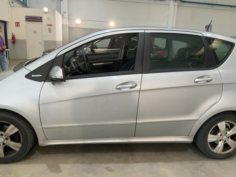 Mercedes-Benz A-Klasse A 160 Avantgarde 2010 – снимка 4