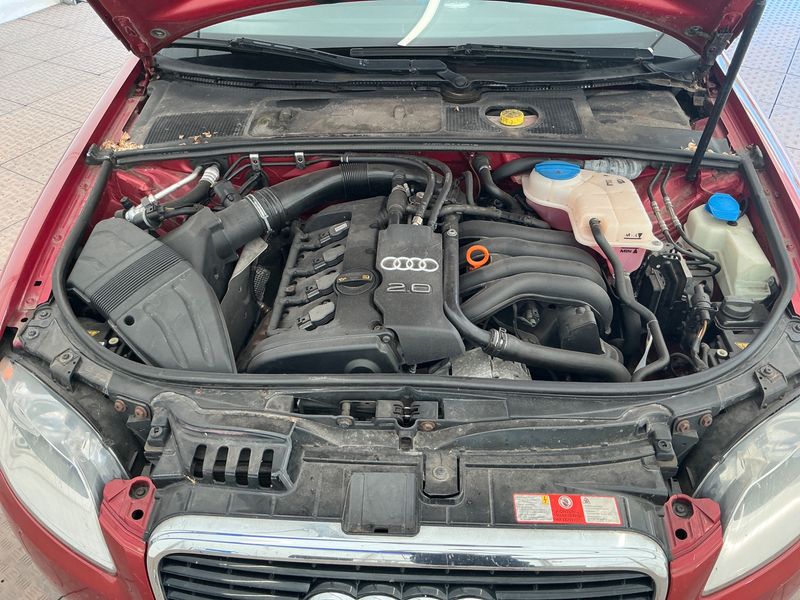Audi A4 2.0 2008 – снимка на щета