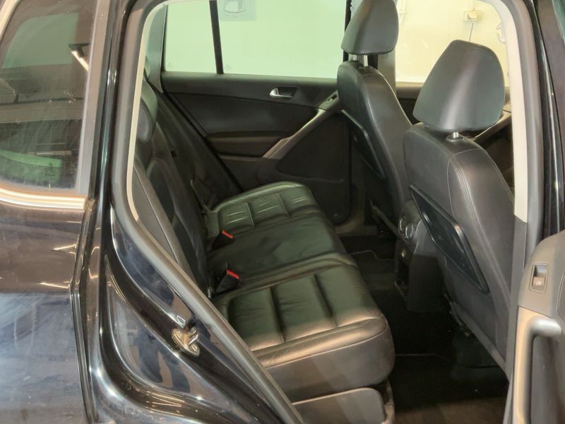 Volkswagen Tiguan 2.0 TDI Sport & Style 4Motion 2009 – снимка 19