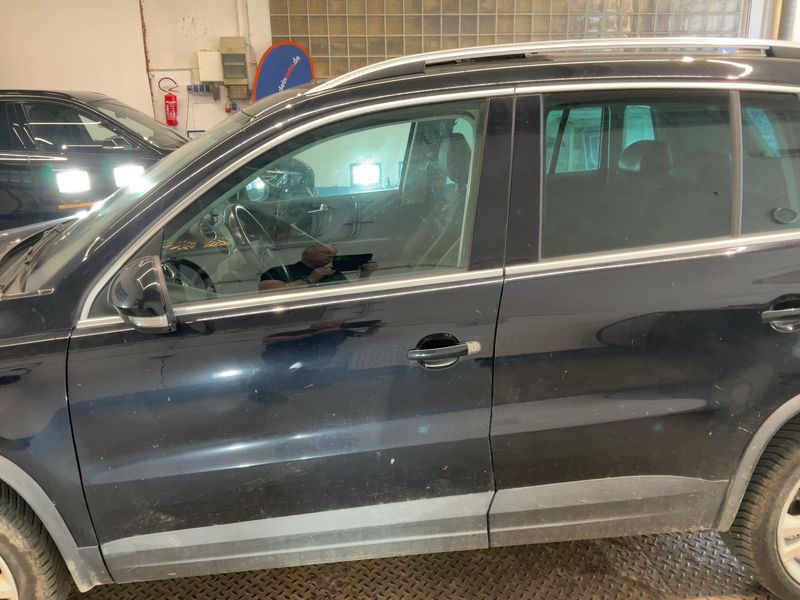Volkswagen Tiguan 2.0 TDI Sport & Style 4Motion 2009 – снимка 4