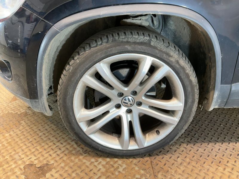 Volkswagen Tiguan 2.0 TDI Sport & Style 4Motion 2009 – снимка 3