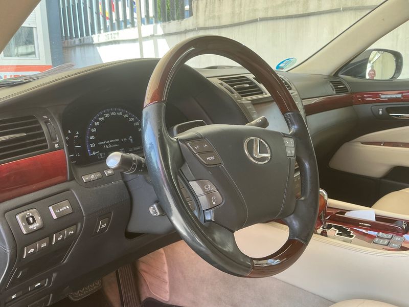 Lexus LS-Serie LS 600h 2011 – снимка 28