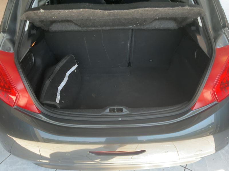 Peugeot 208 1.4 HDi Active 2014 – снимка 15