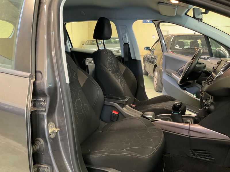 Peugeot 2008 1.2 VTi Active 2013 – снимка 3