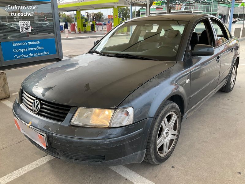 Volkswagen Passat 2.8 V6 Highline 4Motion 2000 – снимка 1
