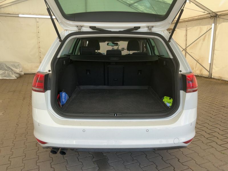 Volkswagen Golf VII 2.0 TDI Highline BlueMotion Tech 2015 – снимка 16