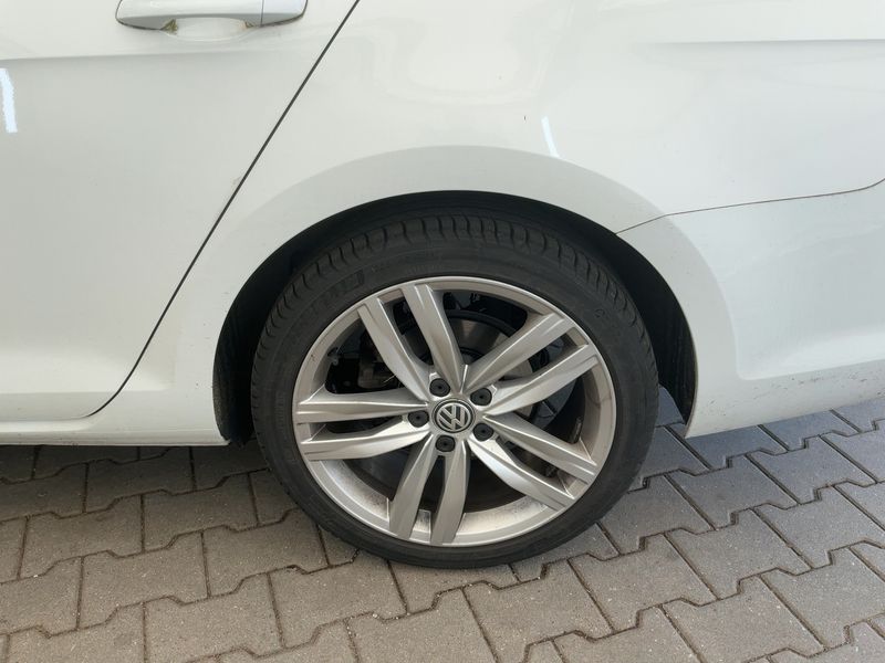 Volkswagen Golf VII 2.0 TDI Highline BlueMotion Tech 2015 – снимка 5