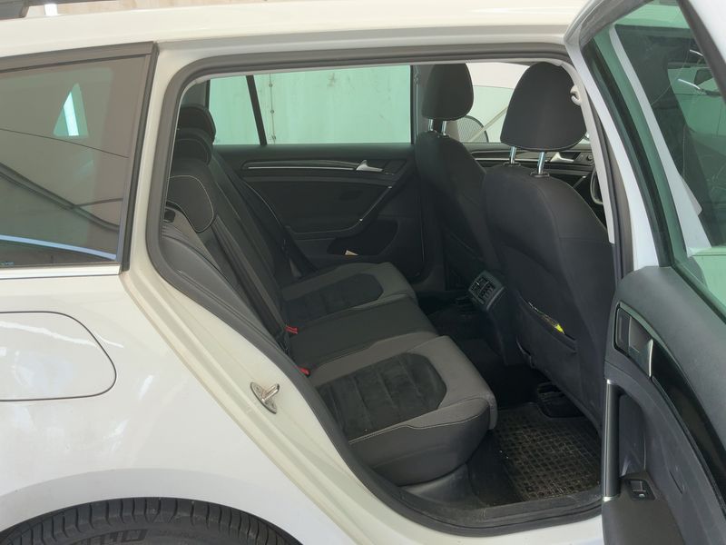 Volkswagen Golf VII 2.0 TDI Highline BlueMotion Tech 2015 – снимка 20