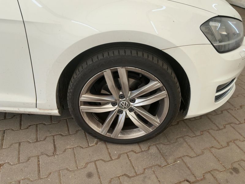 Volkswagen Golf VII 2.0 TDI Highline BlueMotion Tech 2015 – снимка 11