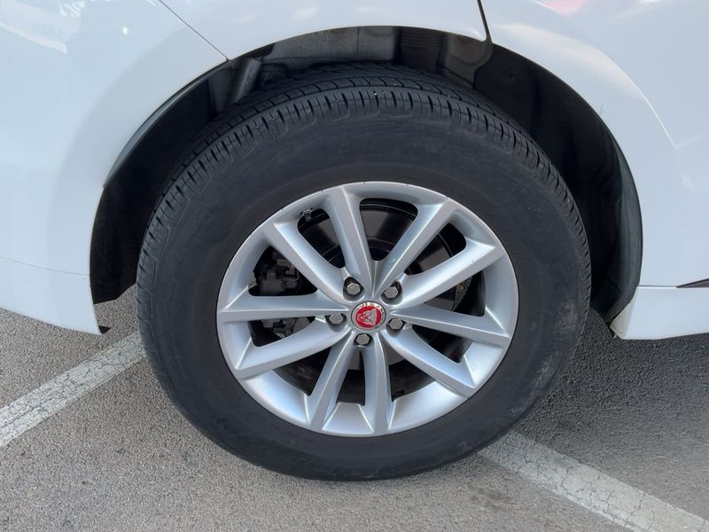 Jaguar F-Pace 20d Pure AWD 2016 – снимка 9