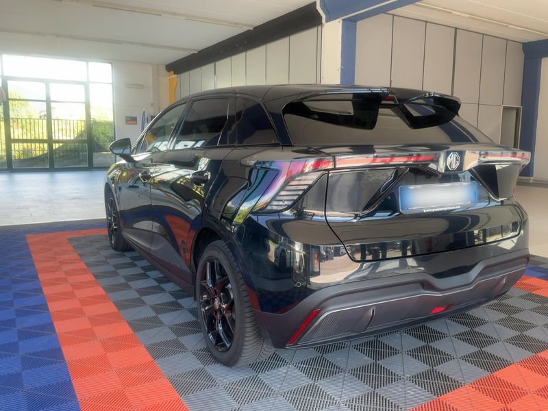 MG 4 electric drive 150 kW Luxury 2023 – снимка 6
