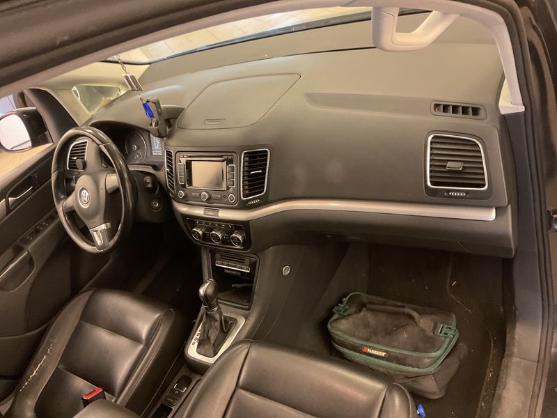 Volkswagen Sharan 2.0 TDI Trendline BlueMotion Tech 2014 – снимка 49