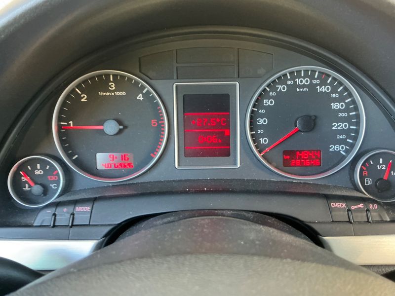 Audi A4 1.9 TDI 2007 – снимка 4