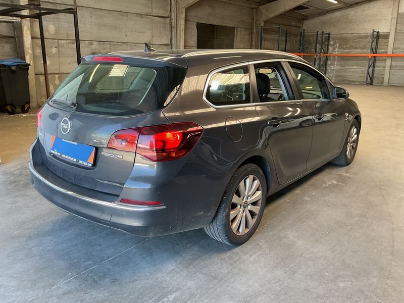 Opel Astra 1.7 CDTI Exklusiv 2014 – снимка 2