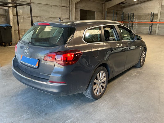 Opel Astra 1.7 CDTI Exklusiv 2014 – снимка 2