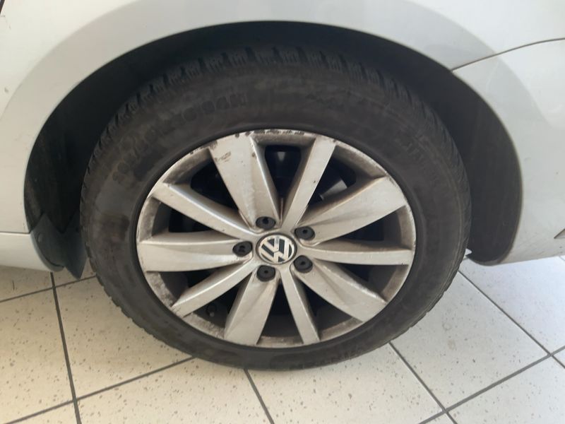 Volkswagen Passat 1.6 TDI Comfortline BlueMotion Tech 2013 – снимка 5