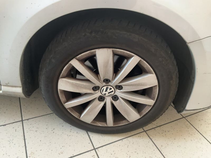Volkswagen Passat 1.6 TDI Comfortline BlueMotion Tech 2013 – снимка 11