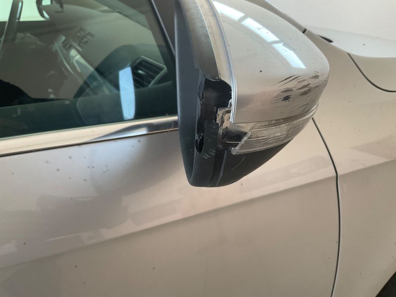 Volkswagen Passat 1.6 TDI Comfortline BlueMotion Tech 2013 – снимка на щета 31