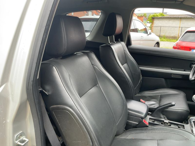 Suzuki Grand Vitara 1.9 DDiS Comfort 2011 – снимка 19