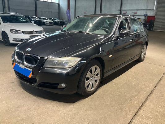 BMW 3er 318i 2010 – снимка 1