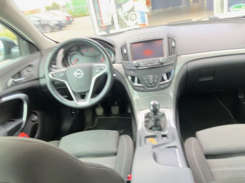 Opel Insignia Sports Tourer 2.0 CDTI Business Edition 2015 – снимка 12