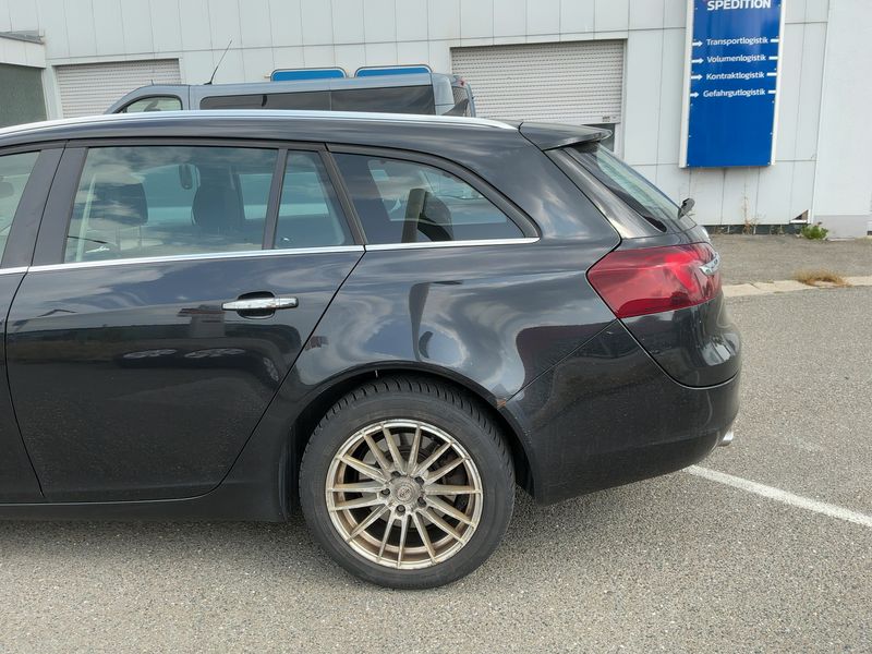 Opel Insignia Sports Tourer 2.0 CDTI Business Edition 2015 – снимка на щета