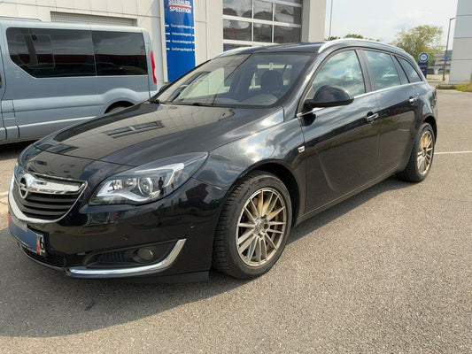 Opel Insignia Sports Tourer 2.0 CDTI Business Edition 2015 – снимка 1