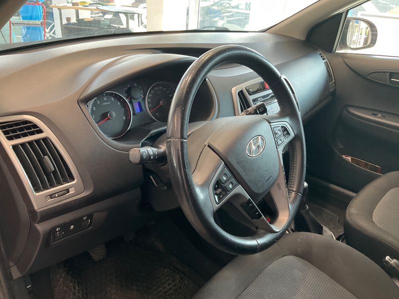 Hyundai i20 1.2 Classic 2015 – снимка 35