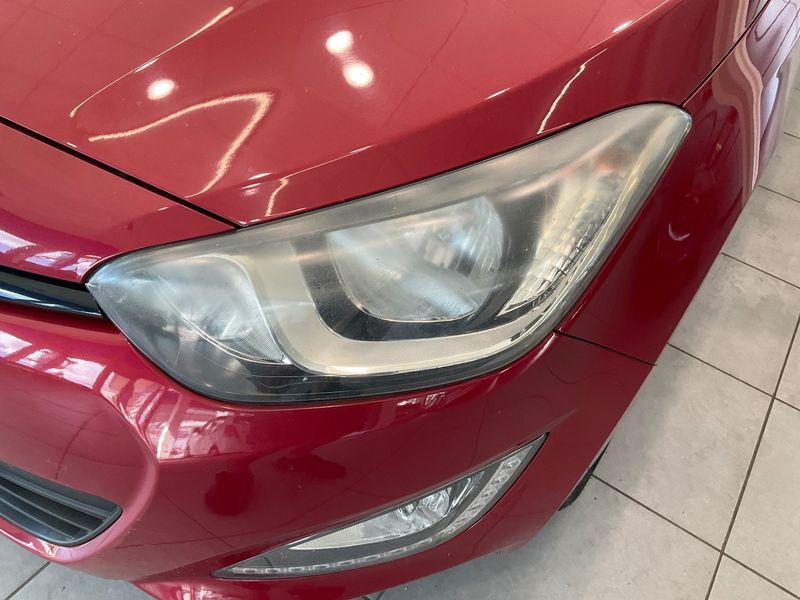 Hyundai i20 1.2 Classic 2015 – снимка 39