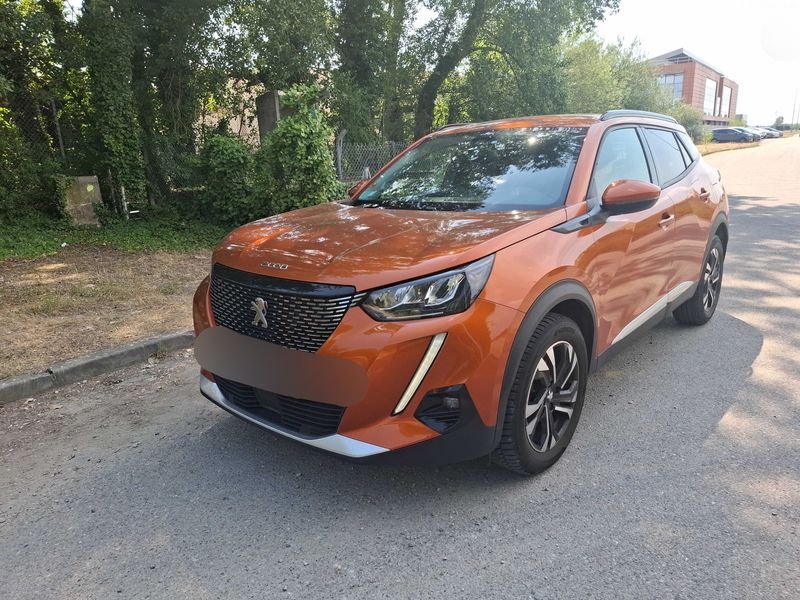 Peugeot 2008 1.2 PureTech Allure 2021 – снимка 2