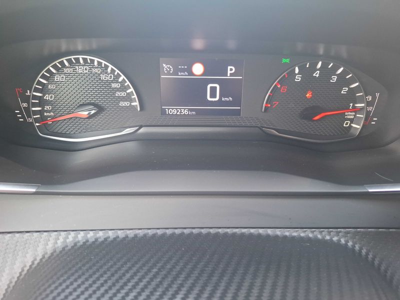 Peugeot 2008 1.2 PureTech Allure 2021 – снимка 12
