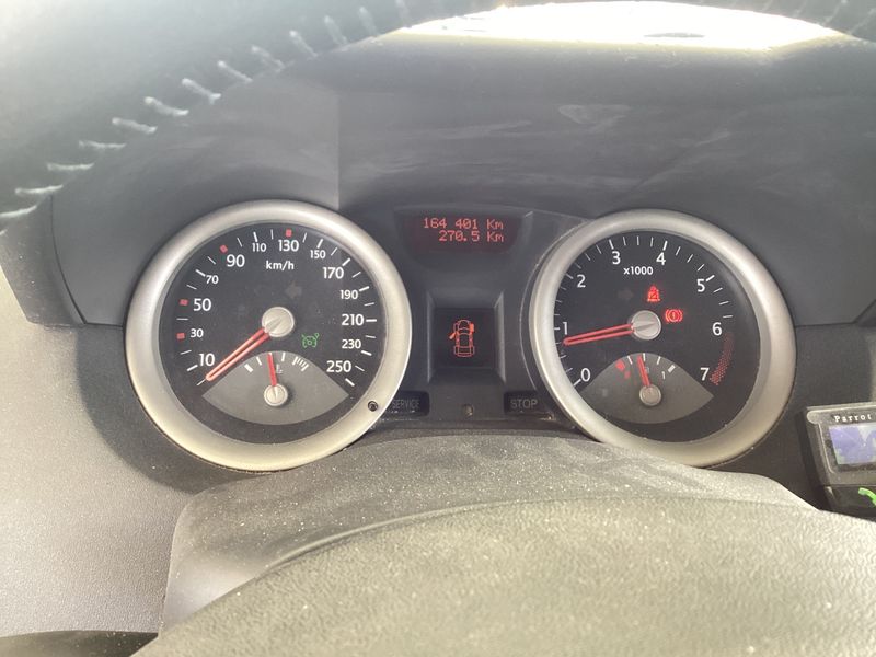 Renault Megane 1.6 Dynamique Luxe 2004 – снимка 4