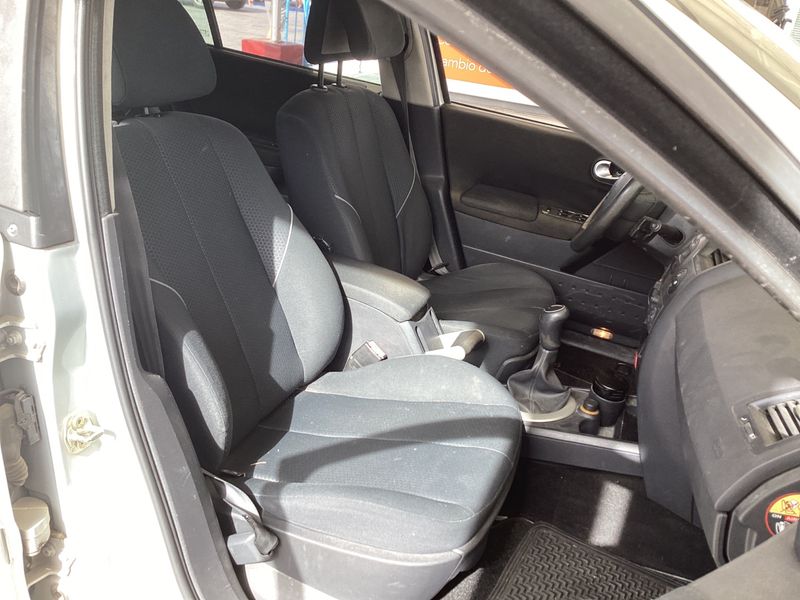 Renault Megane 1.6 Dynamique Luxe 2004 – снимка 3