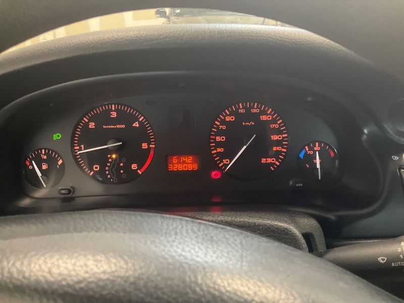 Peugeot 406 2.0 HDi Premium 2002 – снимка 4