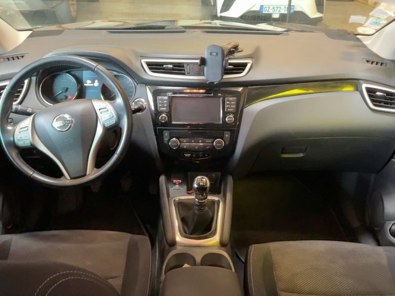 Nissan Qashqai 1.6 dCi Tekna 2015 – снимка 17