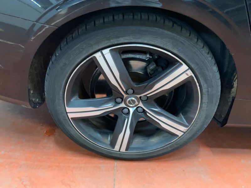Volvo V90 2.0 T6 Plug-in Hybrid R-Design AWD 2018 – снимка 9