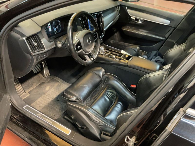 Volvo V90 2.0 T6 Plug-in Hybrid R-Design AWD 2018 – снимка 16