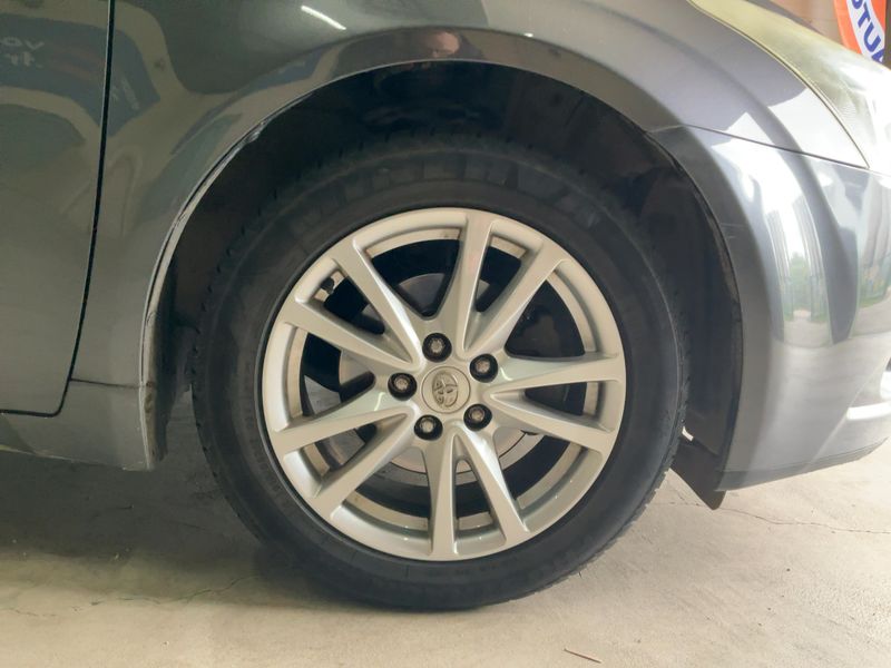 Toyota Avensis 2.0 D-4D Executive 2011 – снимка 11