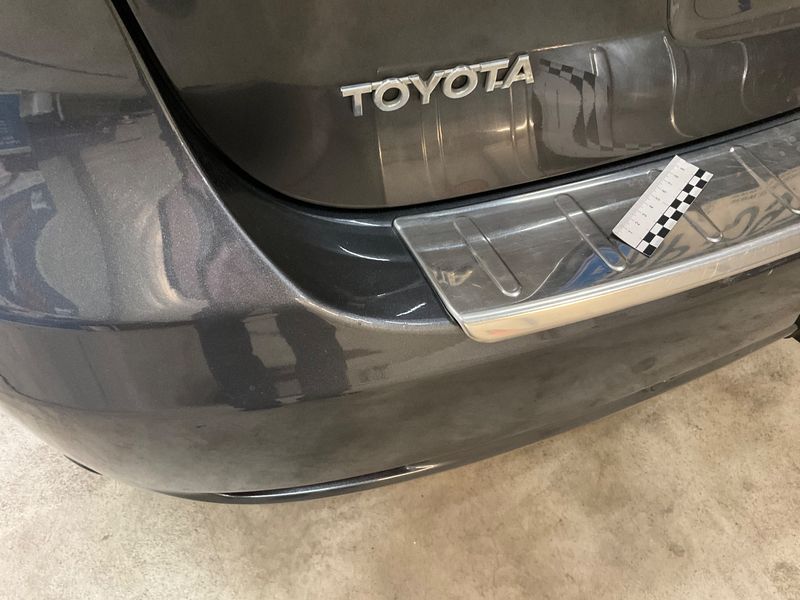 Toyota Avensis 2.0 D-4D Executive 2011 – снимка 44
